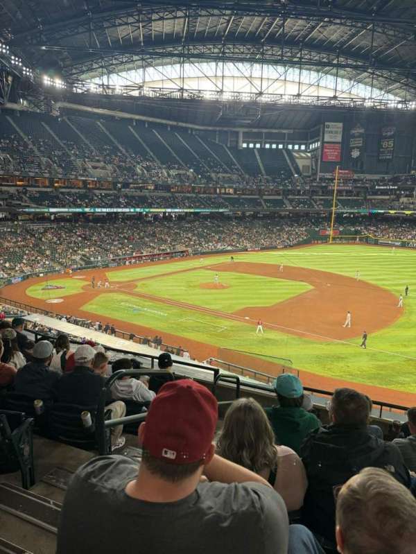Chase Field, section: 205, row: 6, seat: 17