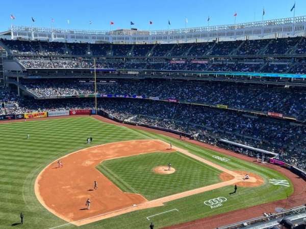 Yankee Stadium, section: 327, row: 6, seat: 1