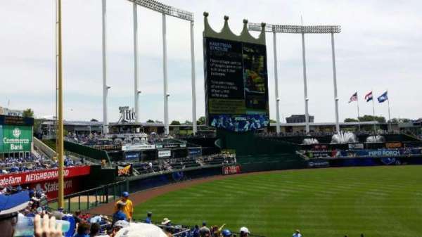 Kauffman Stadium, section: 212, row: JJ, seat: 9