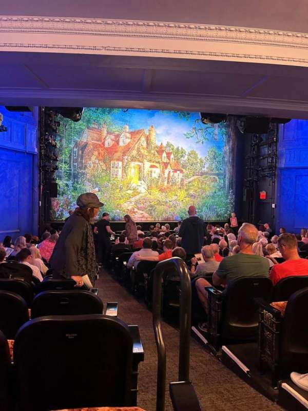 Hayes Theater, section: Orchestra L, row: R, seat: 1