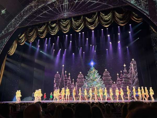 Radio City Music Hall, section: Orchestra 3, row: NN, seat: 310