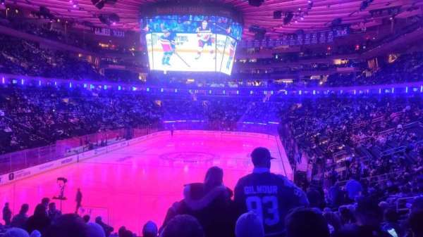 Madison Square Garden, section: 113, row: 20, seat: 5