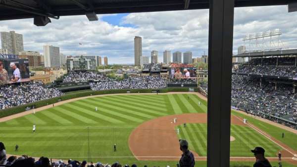 Wrigley Field, section: 410L, row: 4, seat: 22