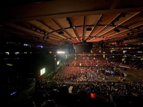 Madison Square Garden, section: 224, row: 4, seat: 4