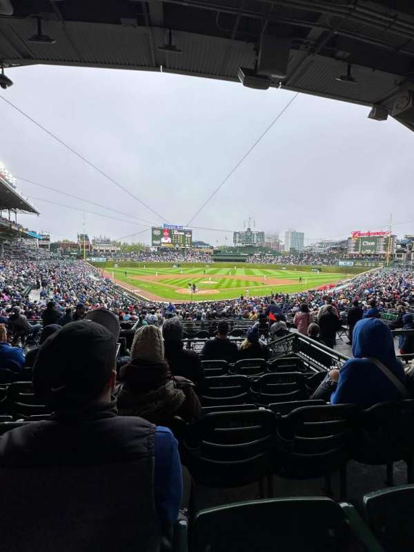 Wrigley Field, section: 218, row: 6, seat: 7