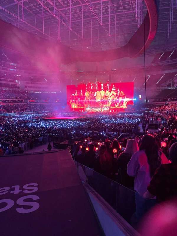 SoFi Stadium, section: C125, row: 17, seat: 2