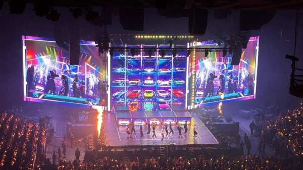 Oakland Arena, section: 209, row: 16, seat: 20