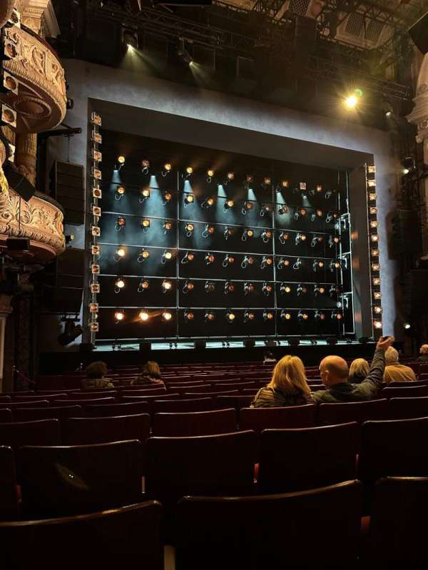 Shaftesbury Theatre, section: Stalls, row: P, seat: 29