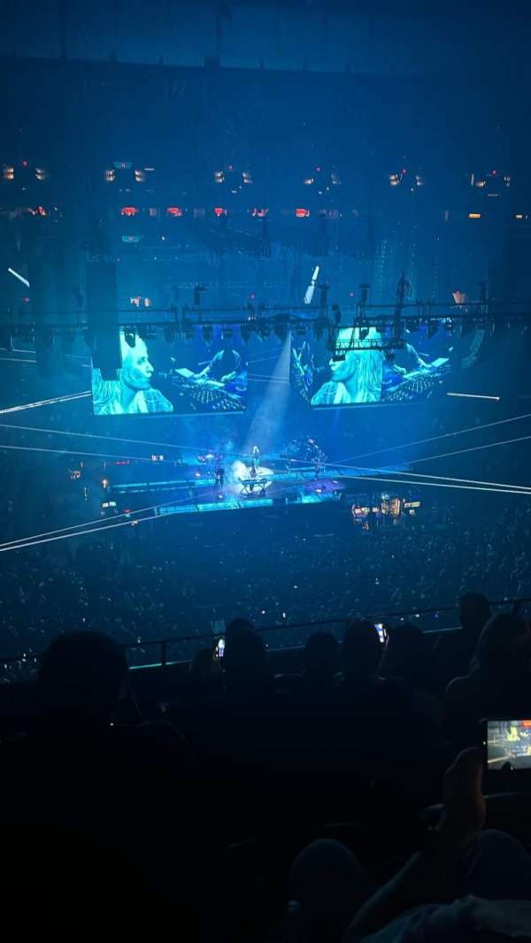 Moda Center, section: 319, row: E, seat: 5