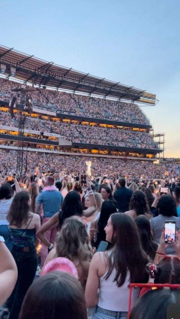 Lincoln Financial Field, section: F6, row: 26, seat: 4