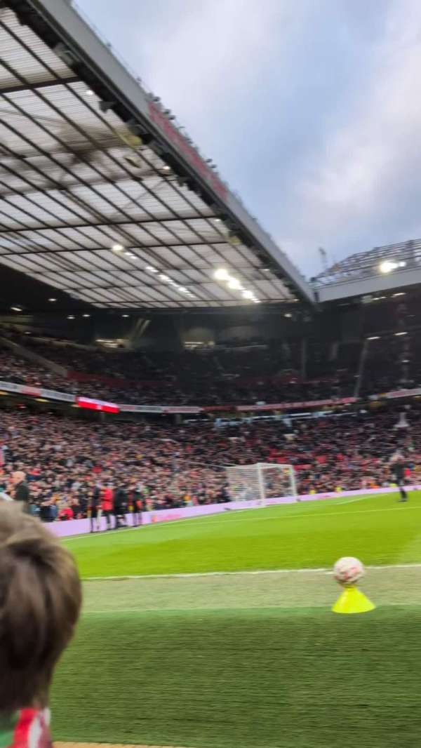 Old Trafford, section: S122, row: BB, seat: 215