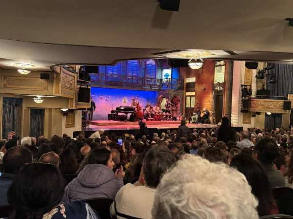 Gerald Schoenfeld Theatre, section: Orchestra L, row: R, seat: 25