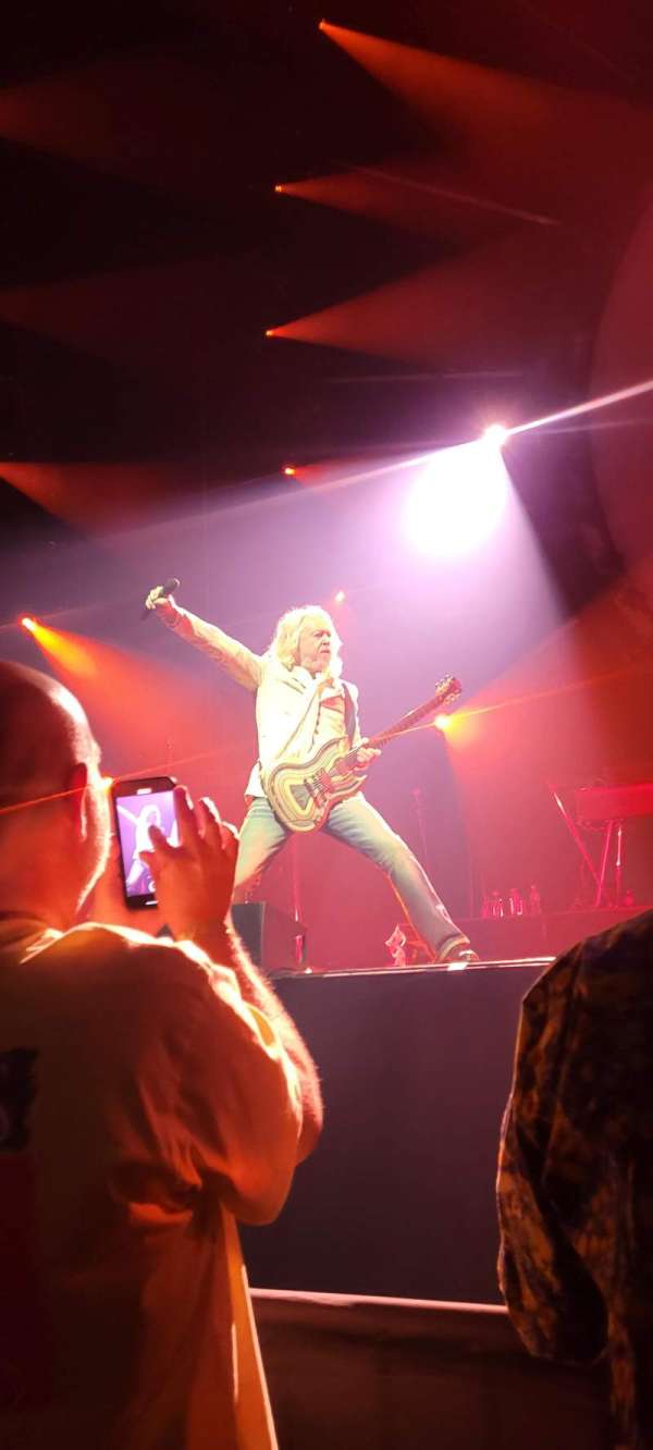BleauLive Theater, section: 103, row: B, seat: 15