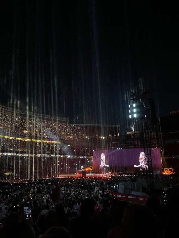 Levi's Stadium, section: 143, row: 11, seat: 15