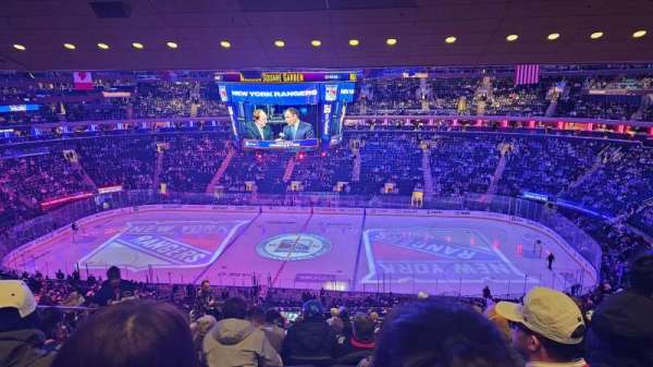 Madison Square Garden, section: 212, row: 14, seat: 10