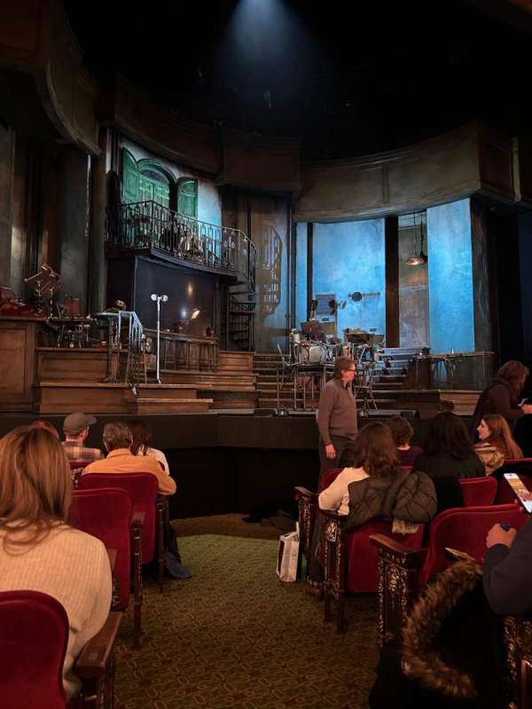 Walter Kerr Theatre, section: Orchestra L, row: H, seat: 1