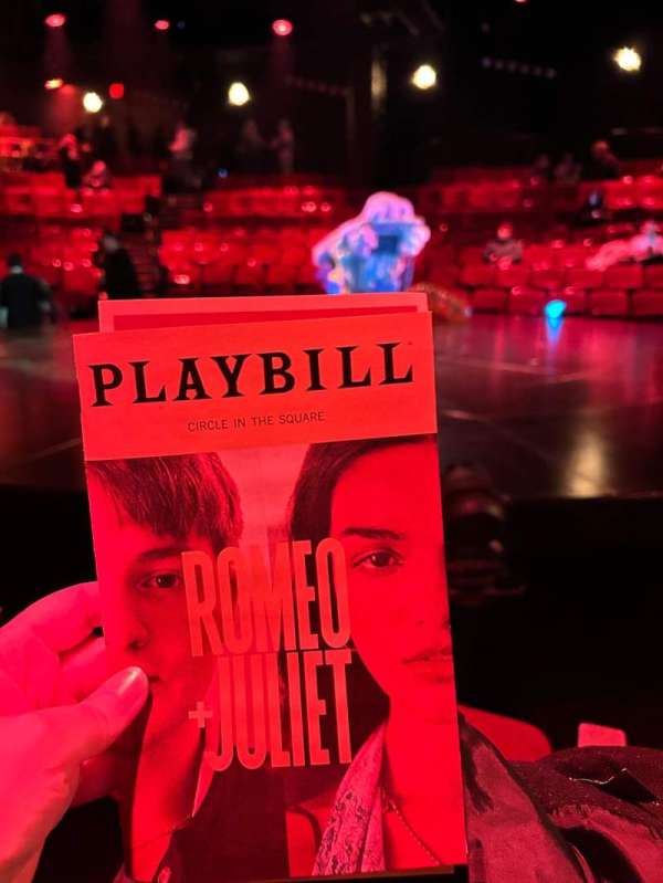 Circle in the Square Theatre, section: Orchestra 200 (Even), row: B, seat: 226