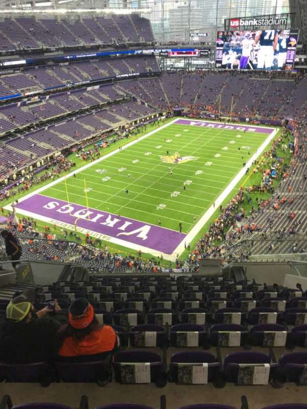 U.S. Bank Stadium, section: 322, row: 11, seat: 12