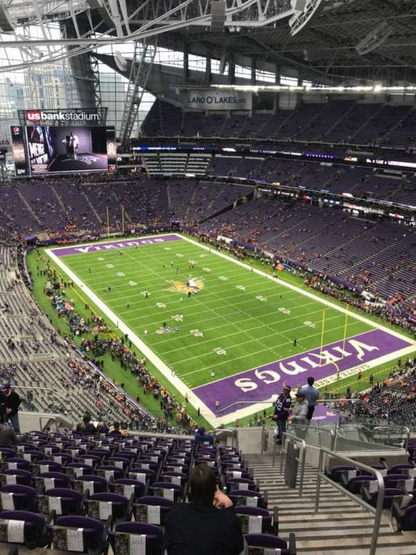 U.S. Bank Stadium, section: 332, row: 14, seat: 2