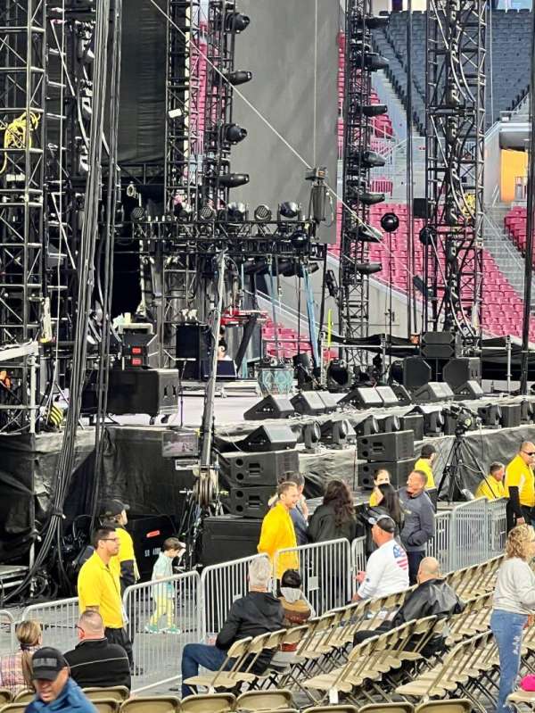 Raymond James Stadium, section: 133, row: G, seat: 1