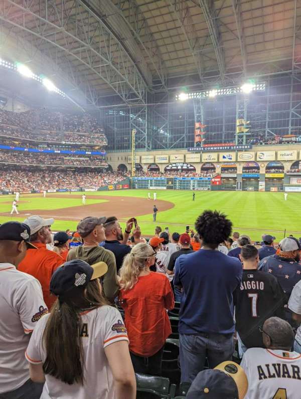 Daikin Park, section: 128, row: 22, seat: 13