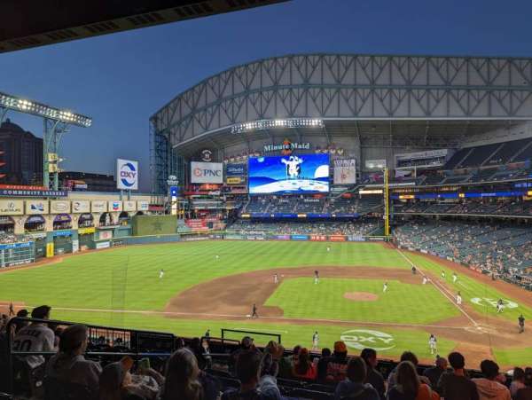 Daikin Park, section: 214, row: 10, seat: 6