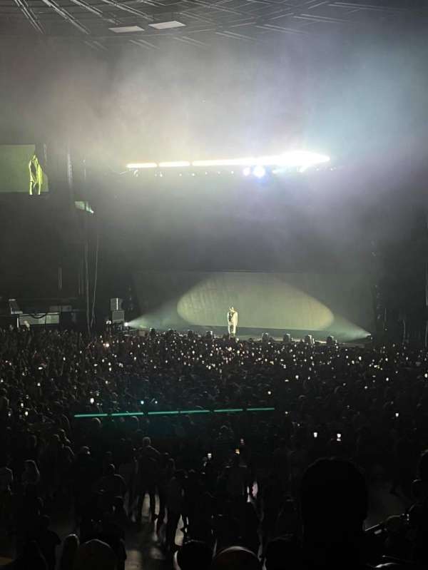 Kia Forum, section: 105, row: 8, seat: 9