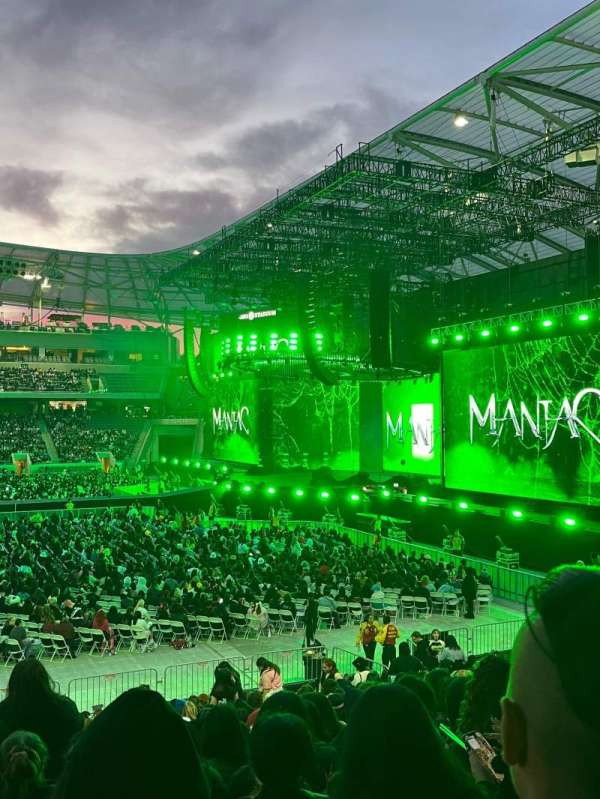 BMO Stadium, section: 110, row: U, seat: 22