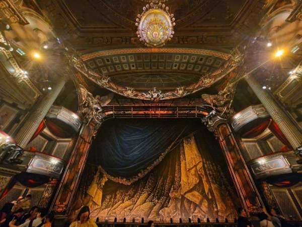 His Majesty's Theatre, London, section: Stalls, row: H, seat: 21