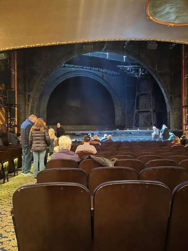Lunt-Fontanne Theatre, section: Orchestra C, row: S, seat: 101