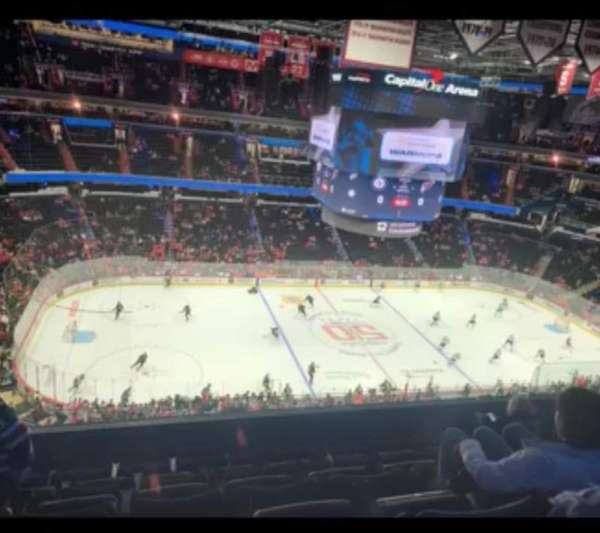Capital One Arena, section: 432, row: F, seat: 7