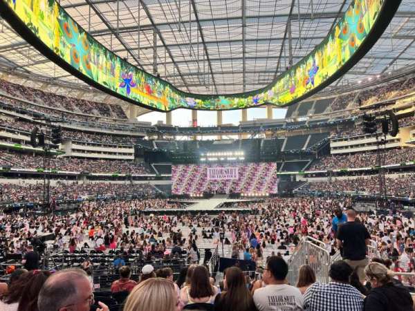 SoFi Stadium, section: 122, row: 9, seat: 9