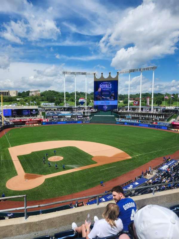 Kauffman Stadium, section: 425, row: D, seat: 1