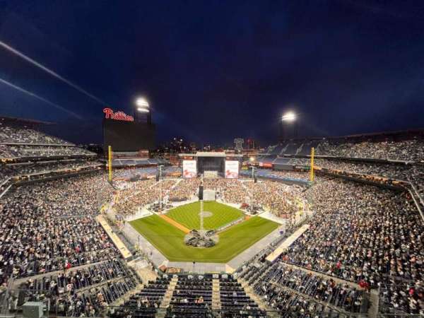 Citizens Bank Park, section: 320, row: 3, seat: 17