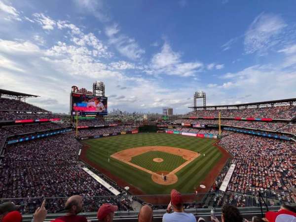 Citizens Bank Park, section: 321, row: 3, seat: 16