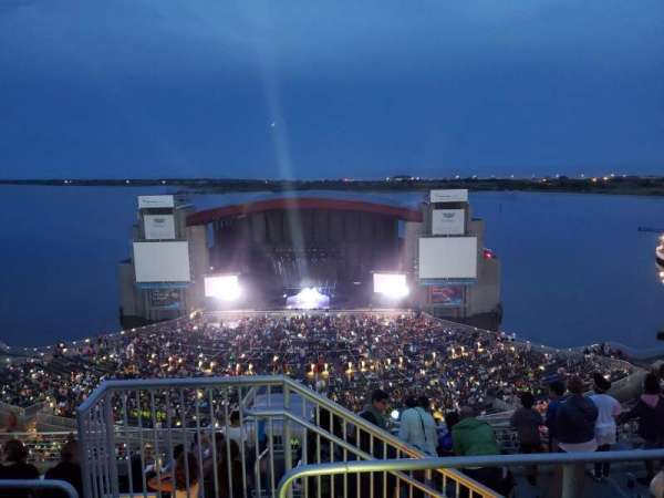 Jones Beach Theater, section: 305, row: C, seat: 1