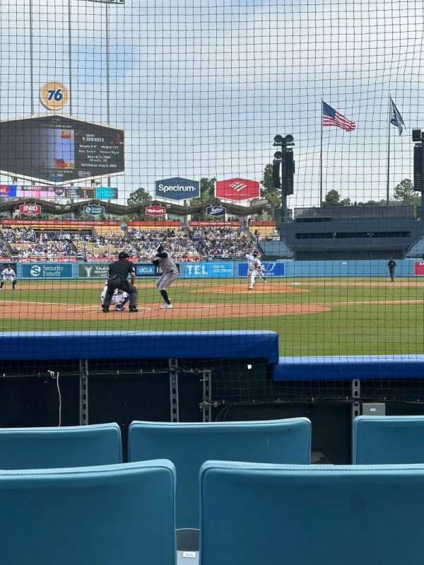 Dodger Stadium, section: 1DG, row: EE, seat: 15