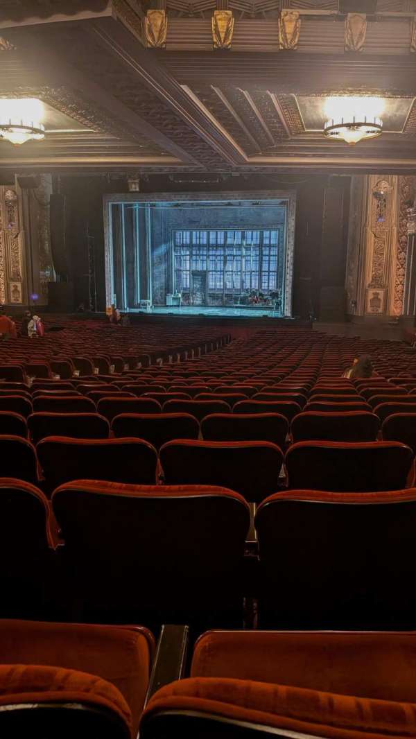 Hollywood Pantages Theatre, section: Orchestra C, row: VV, seat: 208