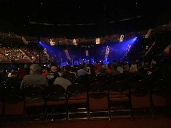 Kia Forum, section: H, row: 2