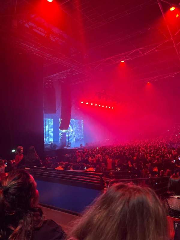 Zénith Paris, section: F, row: 18, seat: 21