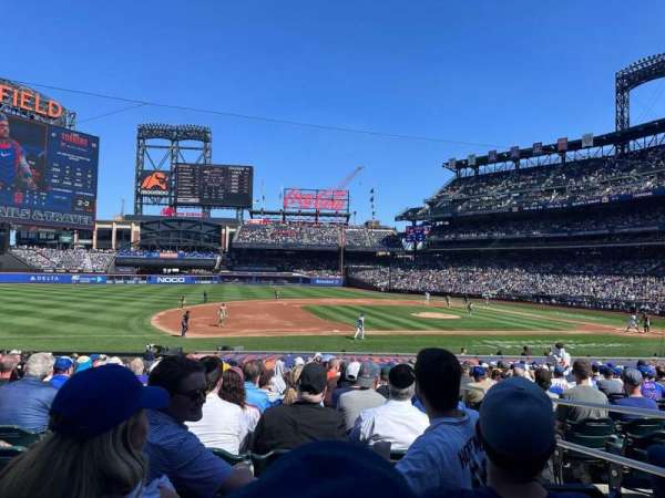 Citi Field, section: 123, row: 19, seat: 3