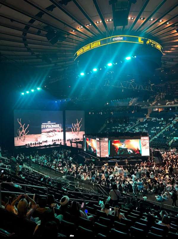 Madison Square Garden, section: 119, row: 17, seat: 13/14