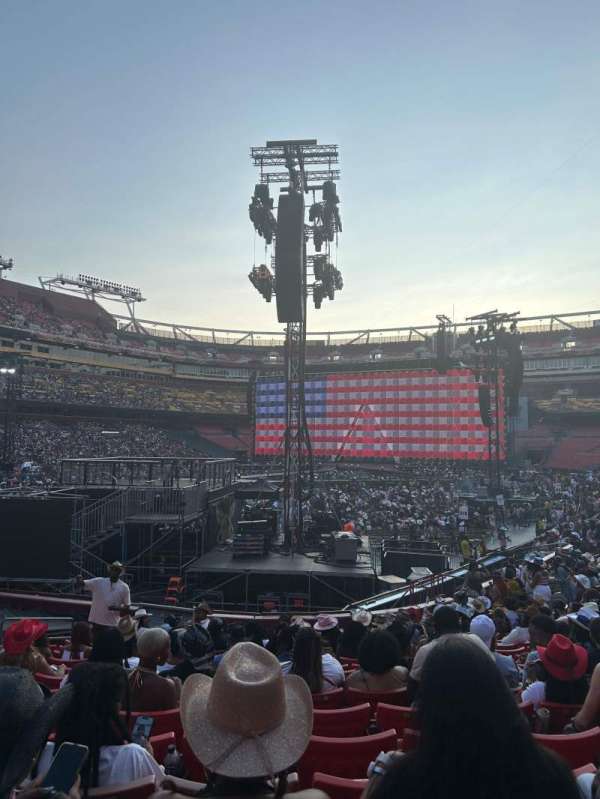 Northwest Stadium, section: 129, row: 17, seat: 1