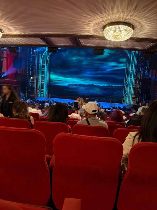 Broadway Theatre - 53rd Street, section: Orchestra R, row: V, seat: 9