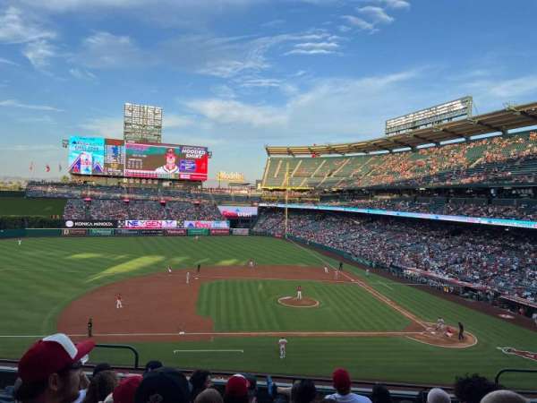 Angel Stadium, section: 318, row: G, seat: 4
