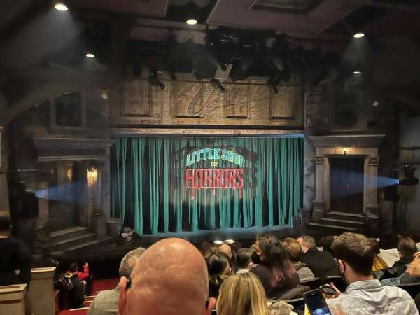 Westside Theatre Upstairs, section: OCHFR, row: M, seat: 112