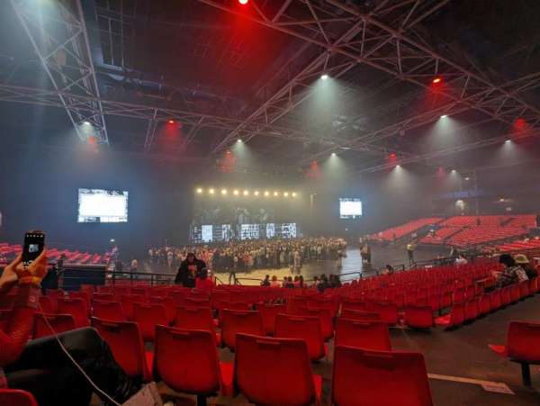 Zénith Paris, section: G, row: 20, seat: 82