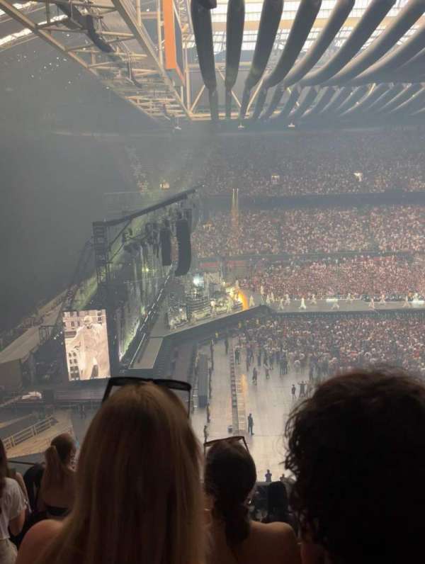 Johan Cruijff ArenA, section: 407, row: 11, seat: 200