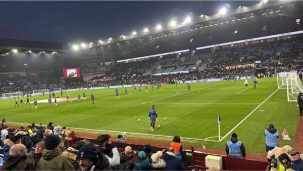Villa Park, section: Q1, row: K, seat: 325