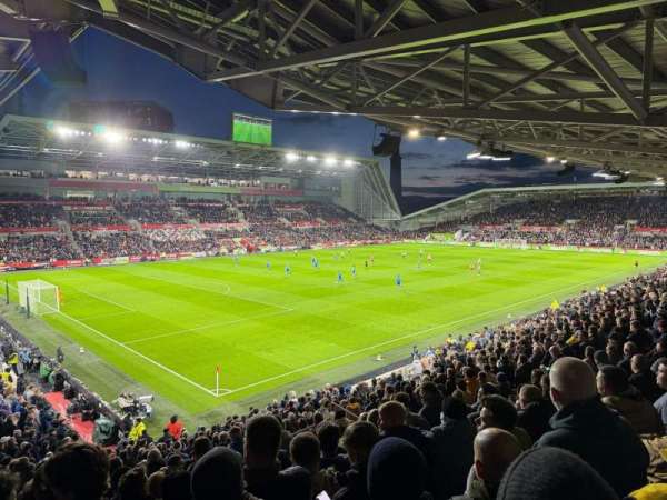 Gtech Community Stadium, section: E218, row: 24, seat: 468